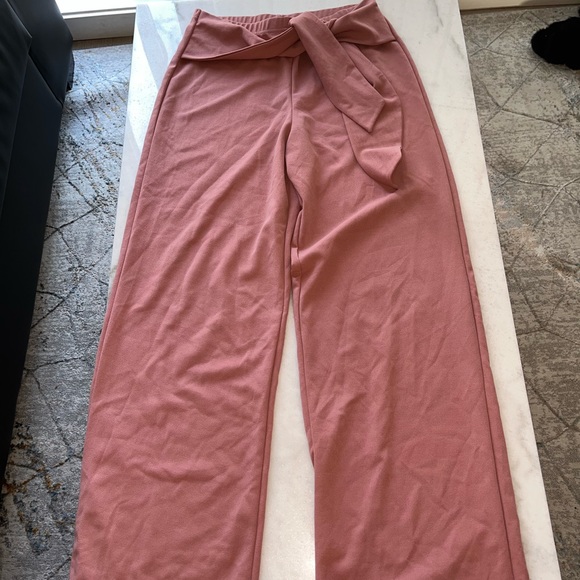 2 pairs of Pants- size large- dusty rose and black -$30 for both - Picture 3 of 6
